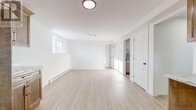 Building Photo - 250 Ladysmith Dr