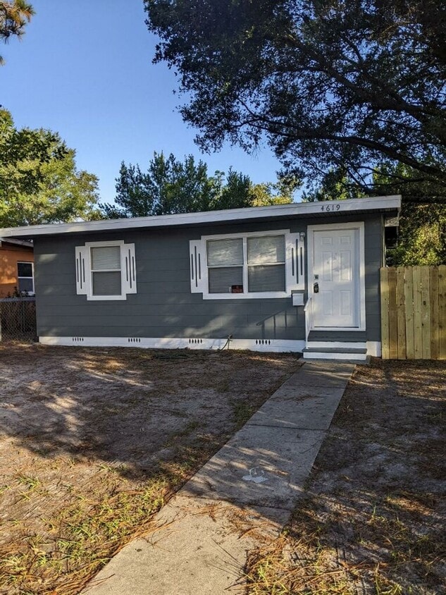 Primary Photo - 2/1/ home in St. Pete