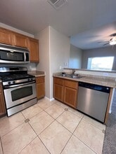 Building Photo - 7701 W Robindale Rd