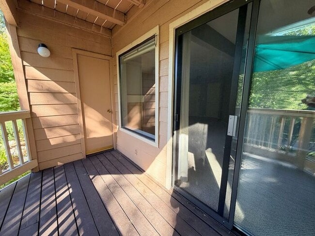 Foto del edificio - Reno Riverfront Condo - Single Story with Garage
