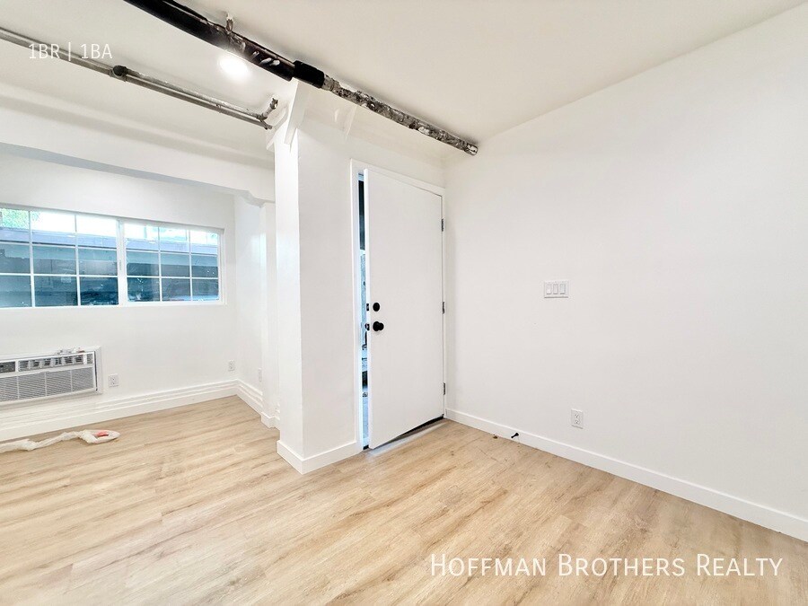 Foto del edificio - 838 Normandie Ave