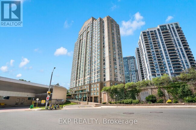 Building Photo - 101 Subway Crescent