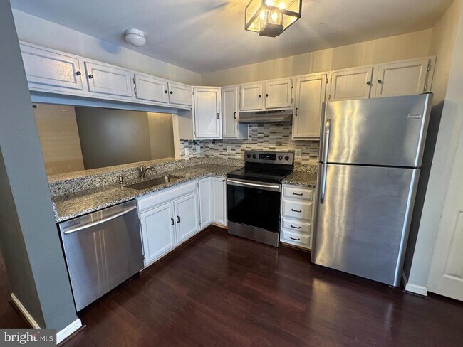 Foto del edificio - 3108 Eden Dr