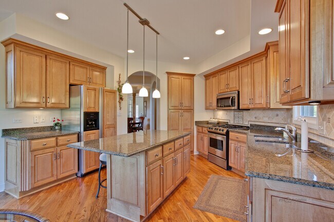 Building Photo - 8 Margot Ln, Palos Heights