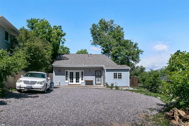Photo - "Spacious 5-Bedroom Denver Gem with 2.5 Baths and 1,920 Sq Ft of Comfort!" Apartment