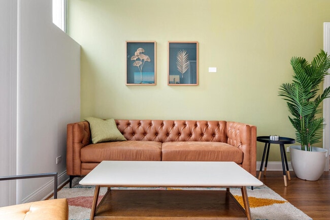 Building Photo - 1243 W Madison St