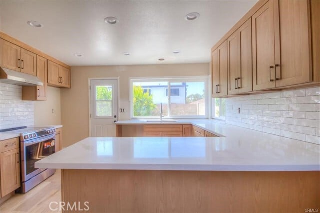 Foto del edificio - 18534 Laurelbrook Cir