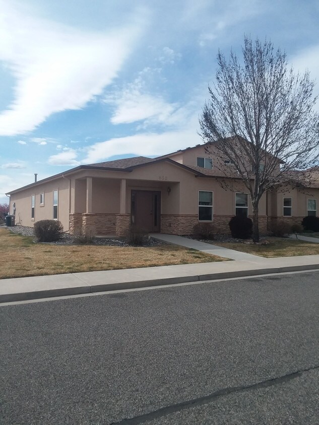852 Montclair Dr, Palisade, CO 81526 House for Rent in Palisade, CO