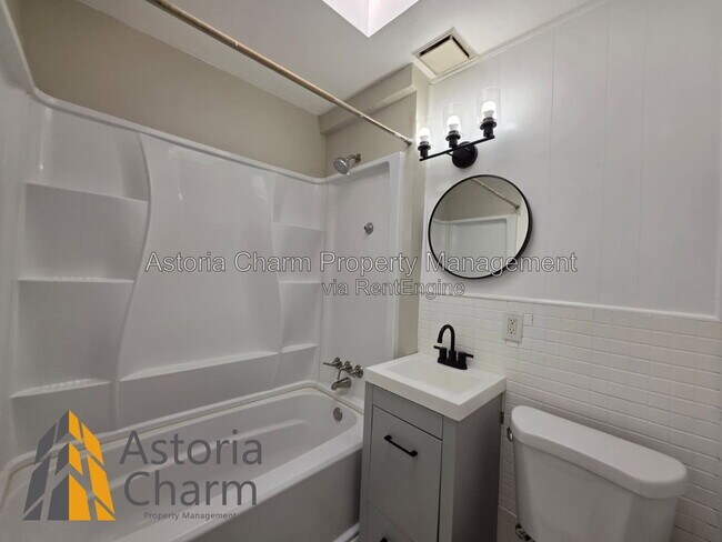 Foto del edificio - 1418 N Dukeland St