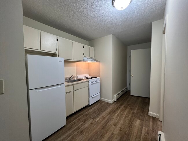Building Photo - East Bay Apartments