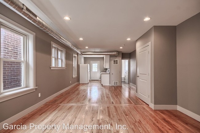 Building Photo - 3711 S Kingshighway Blvd