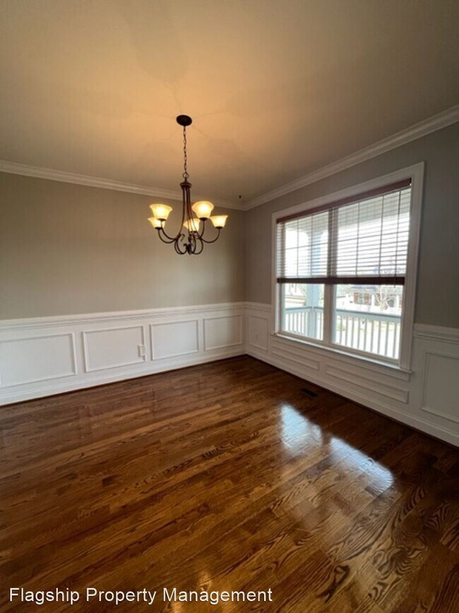 Building Photo - 3 br, 2.5 bath House - 309 Summit Bluff Drive