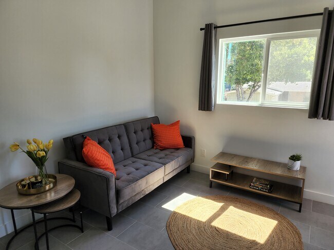 Building Photo - 6653 Melba Ave