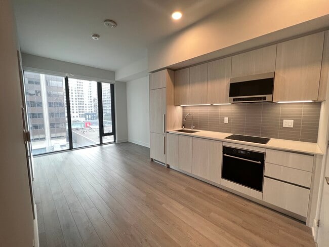 Building Photo - 3904-8 Cumberland St Toronto ON M4W 0B6