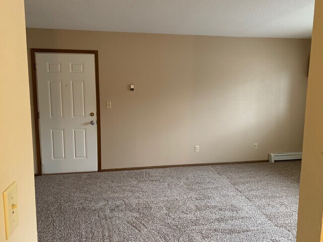 Foto del edificio - Crestwood Apartments