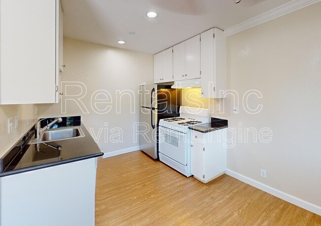 Building Photo - 998 Ignacio Blvd