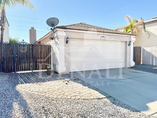 Foto del edificio - 3943 W Whispering Wind Dr