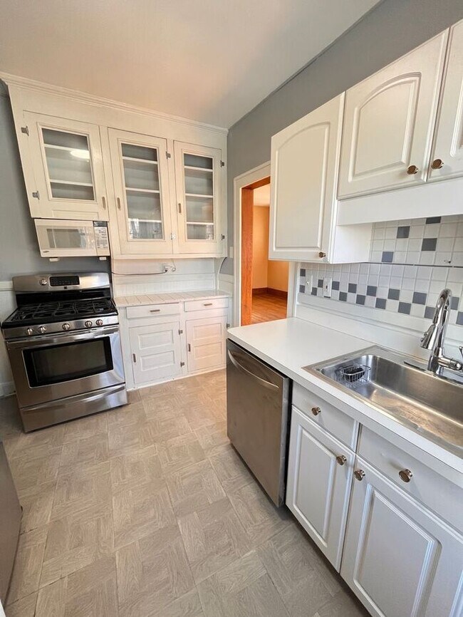 Foto del edificio - Charming 3-Bedroom Home in a Convenient an...