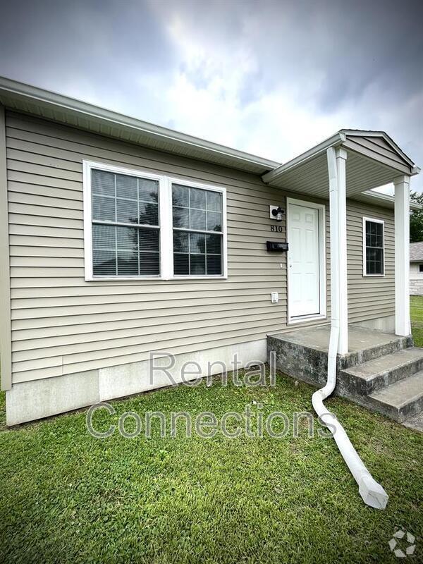 Building Photo - 810 S Bentley St