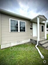 Building Photo - 810 S Bentley St