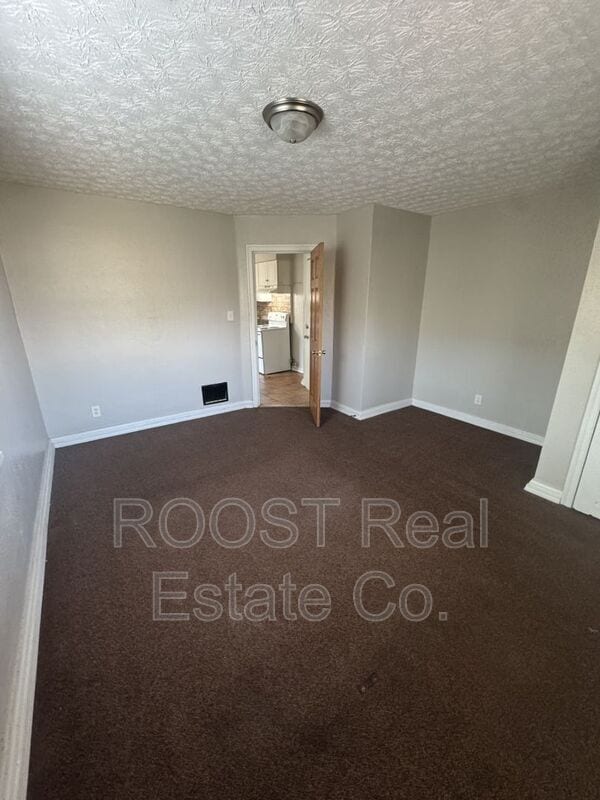 Foto del edificio - 321 W Norman Ave