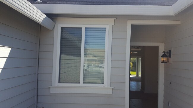 Foto del edificio - 4 Bedroom Home