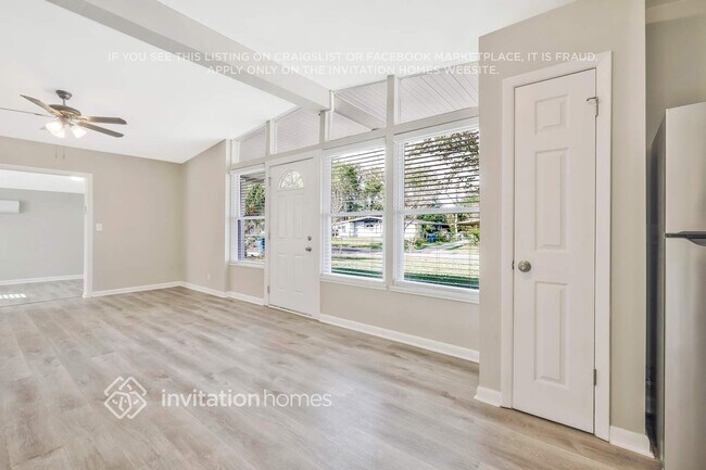 Foto del edificio - 7444 Sandhurst Rd S