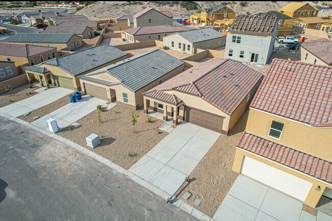 Foto del edificio - 2412 Village Dr