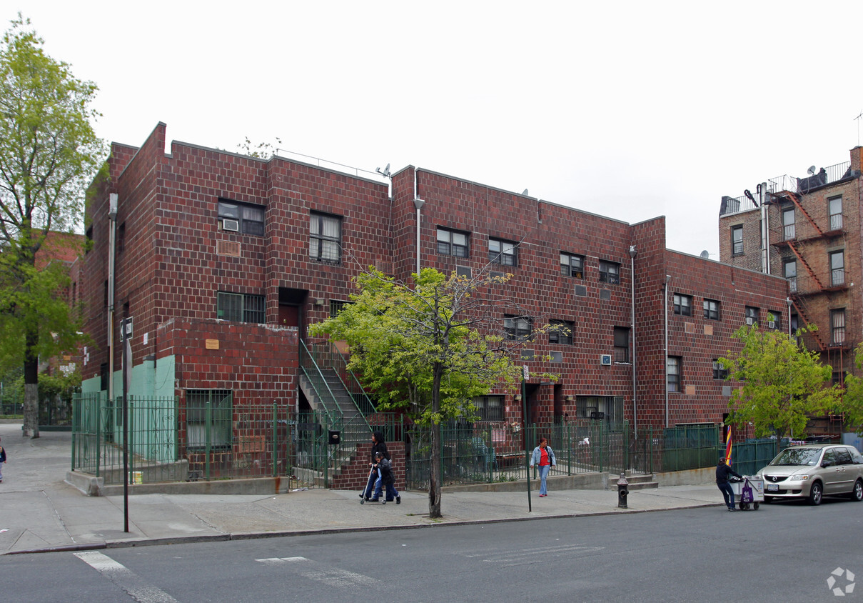 Primary Photo - Plaza Borinquen Townhomes