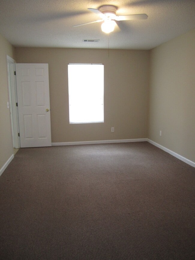 Foto del edificio - Taleeda 437-439