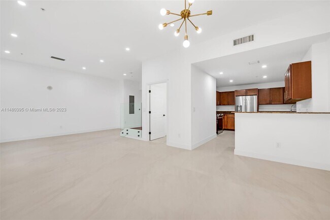 Building Photo - 8395 SW 73rd Ave
