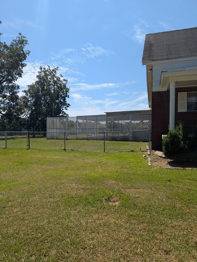 Foto del edificio - 5681 S County Rd 33