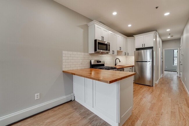 Foto del edificio - 813 Park Ave