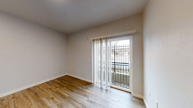 Foto del edificio - 7425 S D St