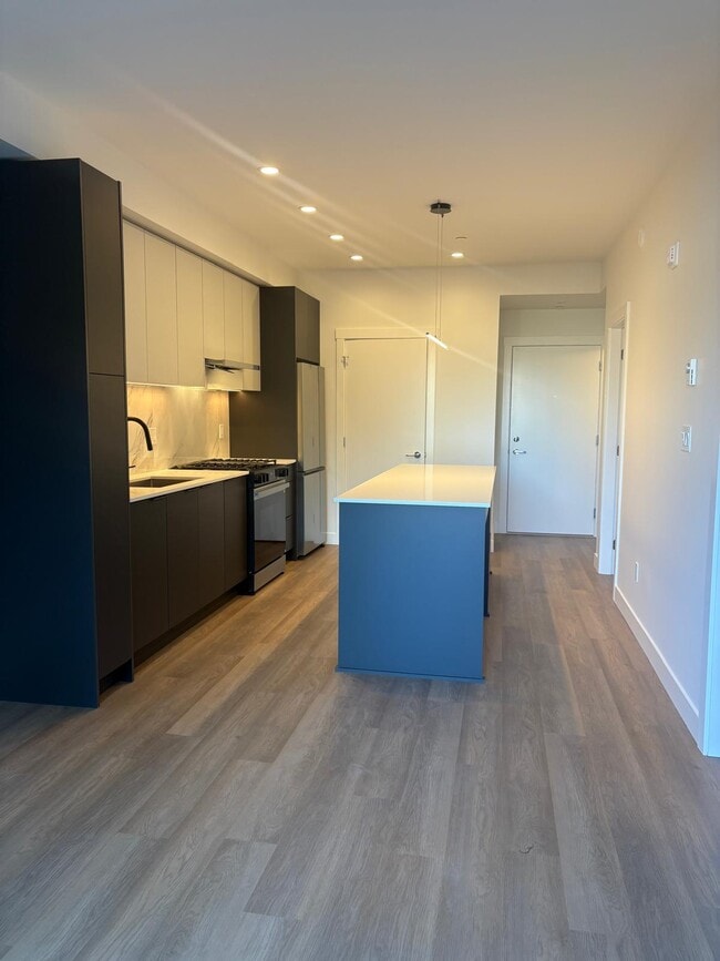 Building Photo - 7738 119A St