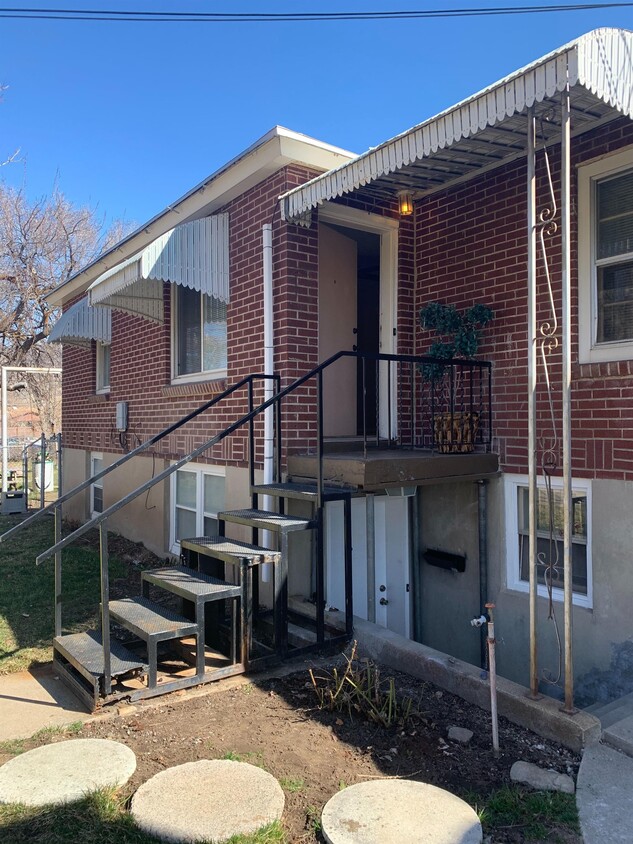 Primary Photo - 505 E Center St