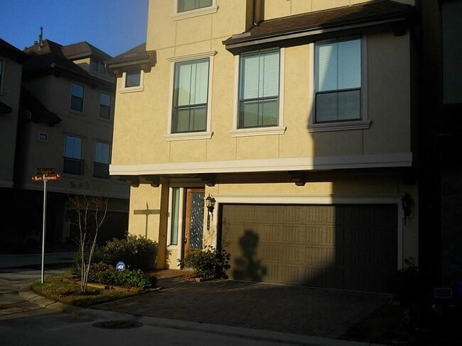 Building Photo - 5503 Zoemark Ln
