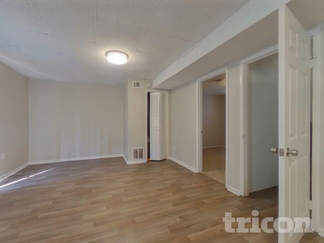 Building Photo - 485 Valley Creek Rd SW