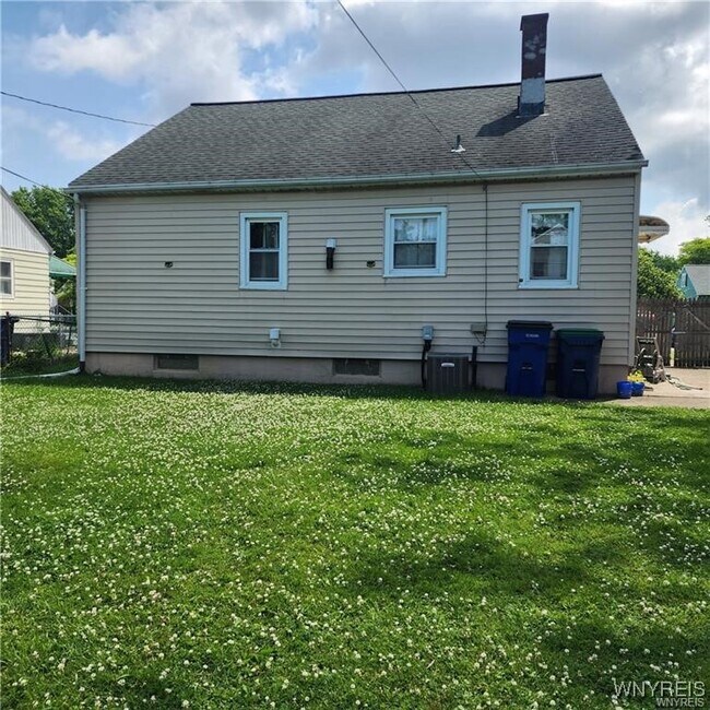 Foto del edificio - 526 Capen Blvd