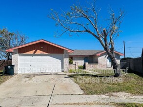 Building Photo - 702 Alhambra Dr