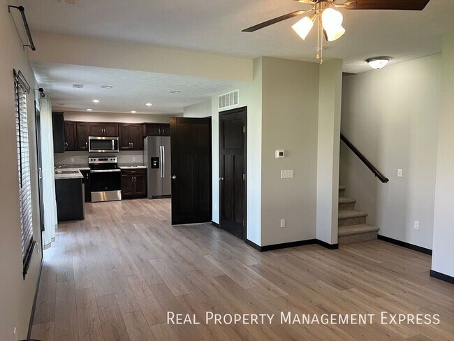 Foto del edificio - 3 Bedroom 2.5 Bathroom Townhome