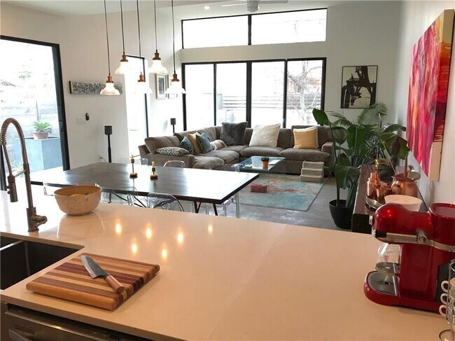 Foto del edificio - 3801 Grayson Ln