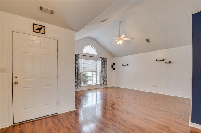 Foto del edificio - 1327 Apache Tr