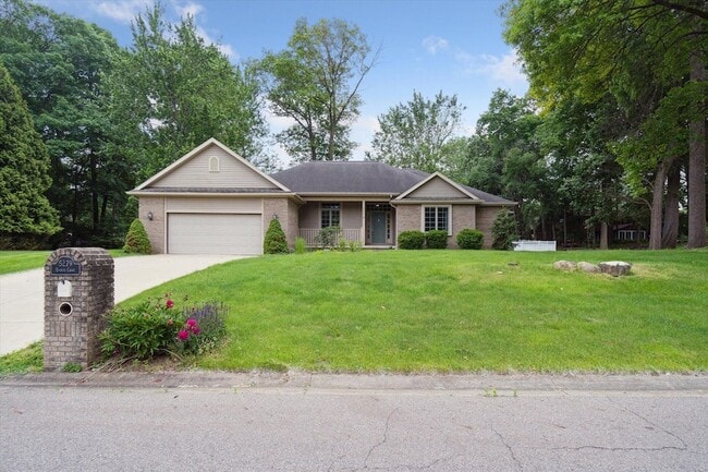 Building Photo - 5279 Thames Ct