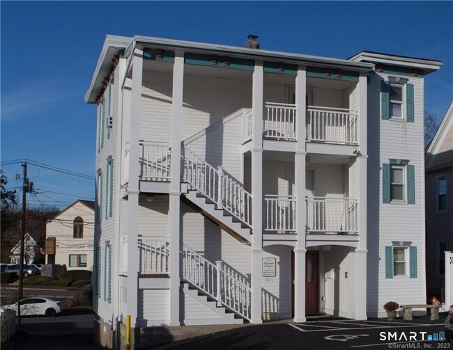 Foto del edificio - 115 Tunxis Hill Rd