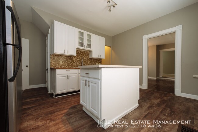 Foto del edificio - 6540 Parkland Ave