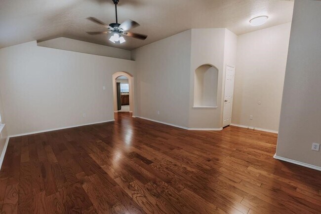 Foto del edificio - 11818 Canyon Falls Dr