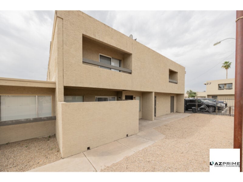 Your Next Home Awaits in this Beautifully Updated 2/1.5 Townhome in Phoenix! - Your Next Home Awaits in this Beautifully Updated 2/1.5 Townhome in Phoenix!