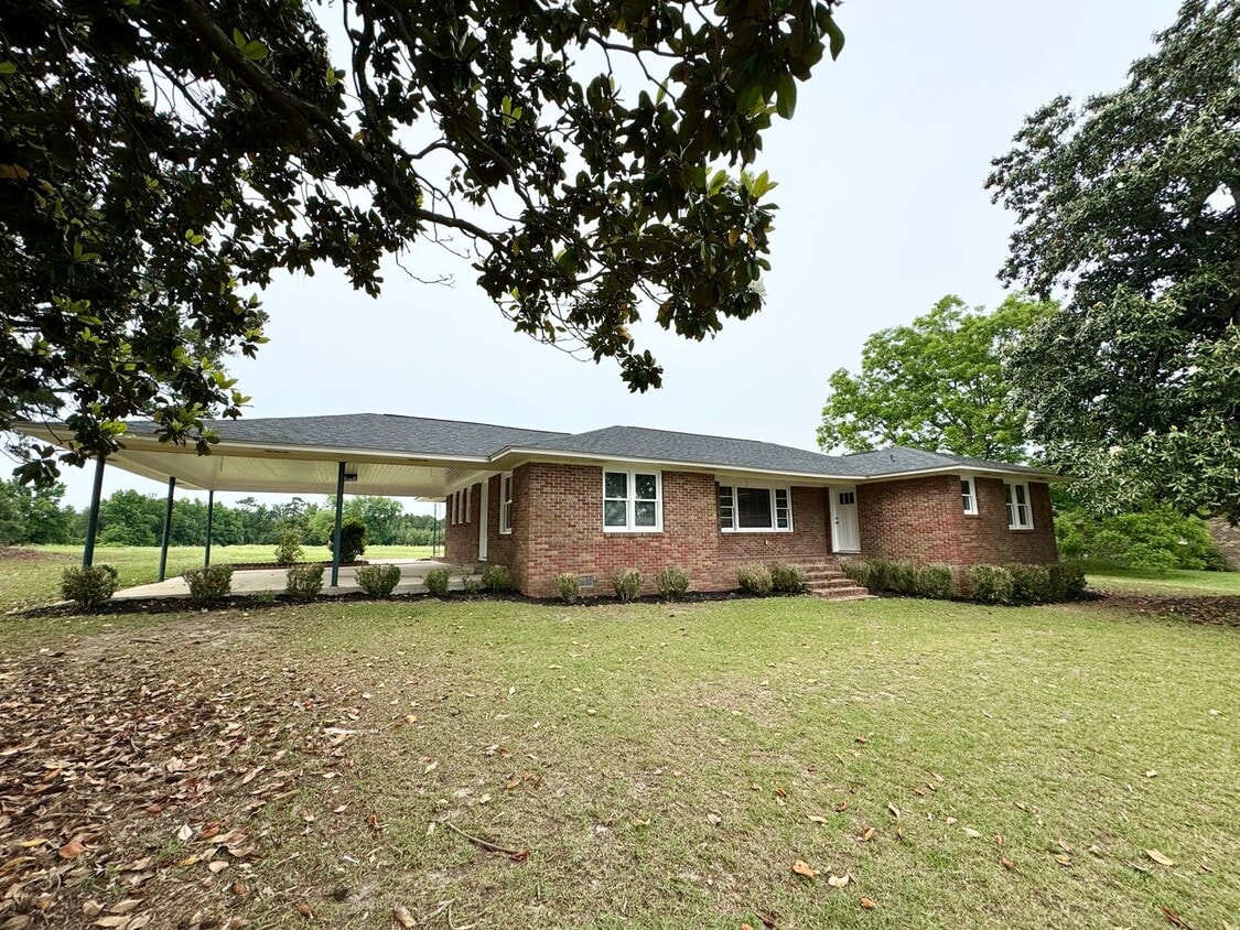 Move in ready! Fully Renovated with attent... - Move in ready! Fully Renovated with attent...