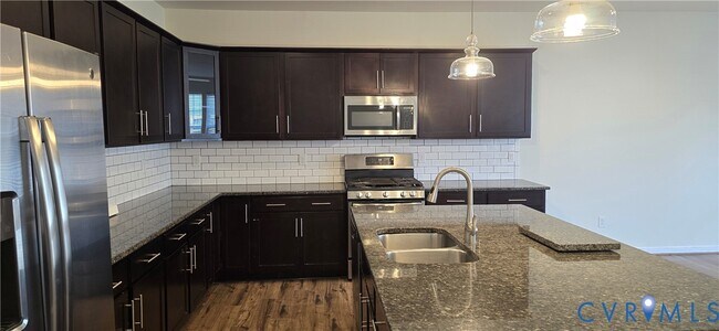 Foto del edificio - 5612 Benoni Ct